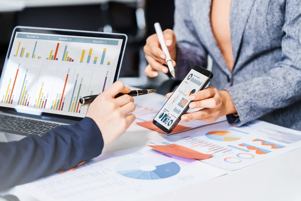 飲食業界の市場規模と最新動向（2025年）