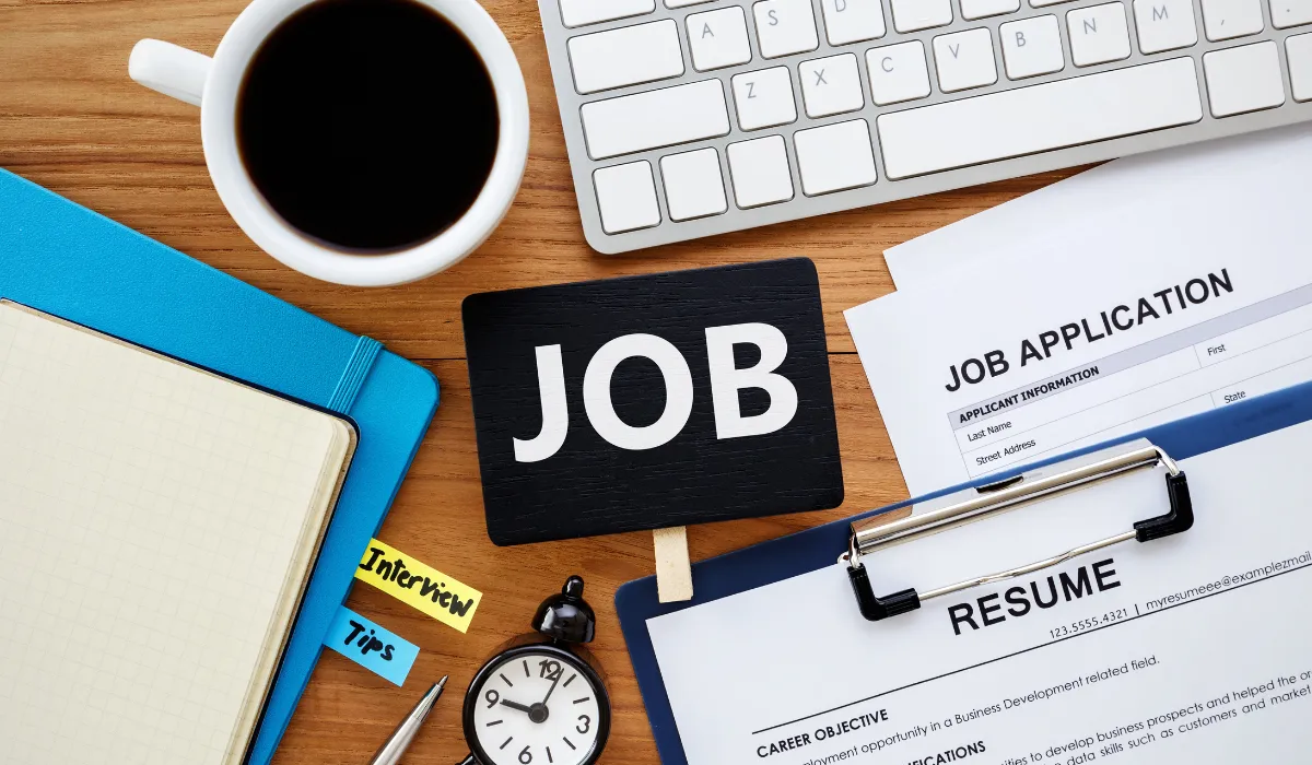 「ブラック企業」を回避する!求人票と店舗のチェックポイント