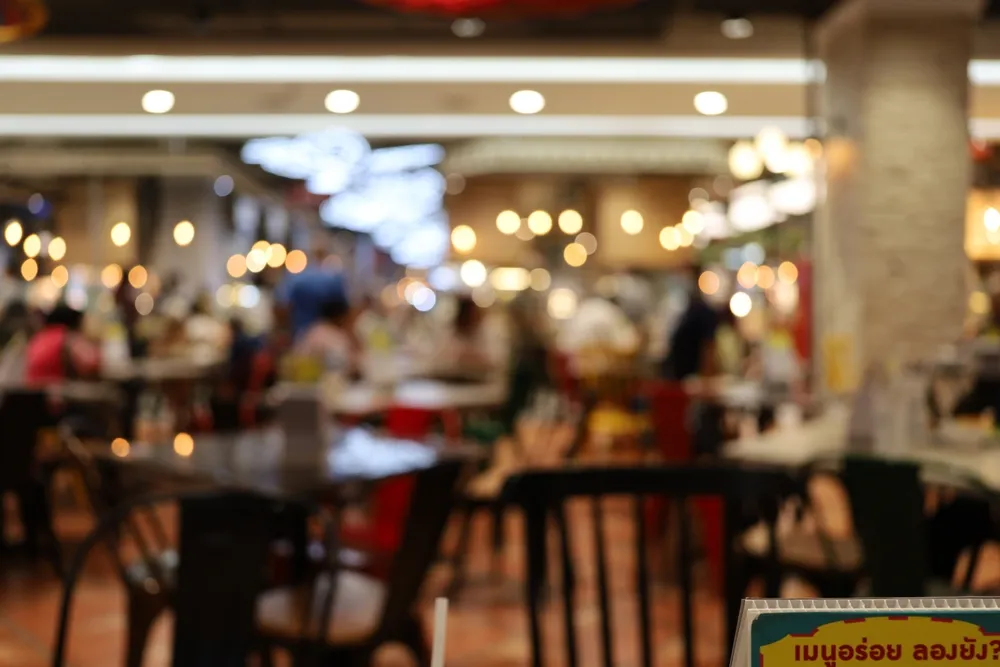 飲食店の「ホール」とは?キッチンとの役割分担