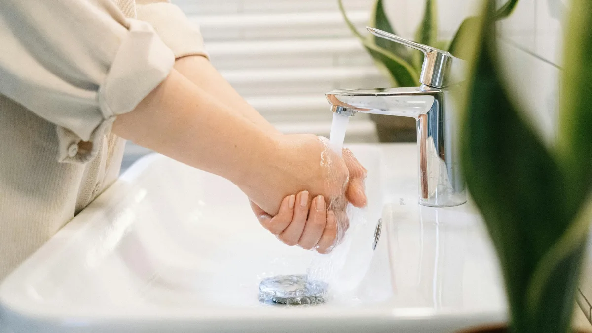 1.合否の9割は「清潔感」で決まる!採用担当が見る"衛生管理能力"