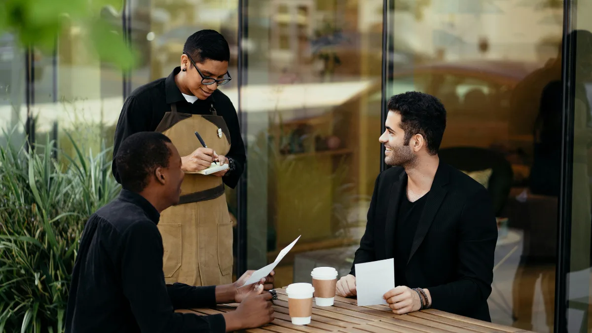 1.なぜ飲食就職は反対されるのか