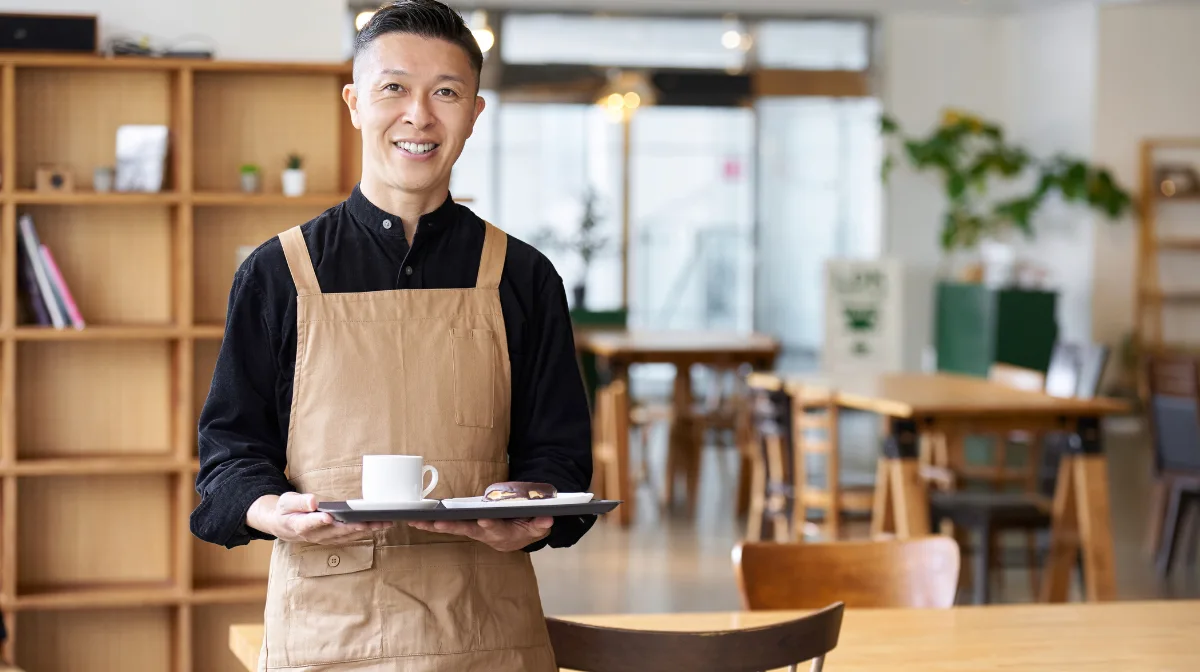 1.飲食業界における40代の年収実態:統計から見る「格差」の正体